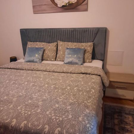 Apartment Orchidea Izola Exterior foto
